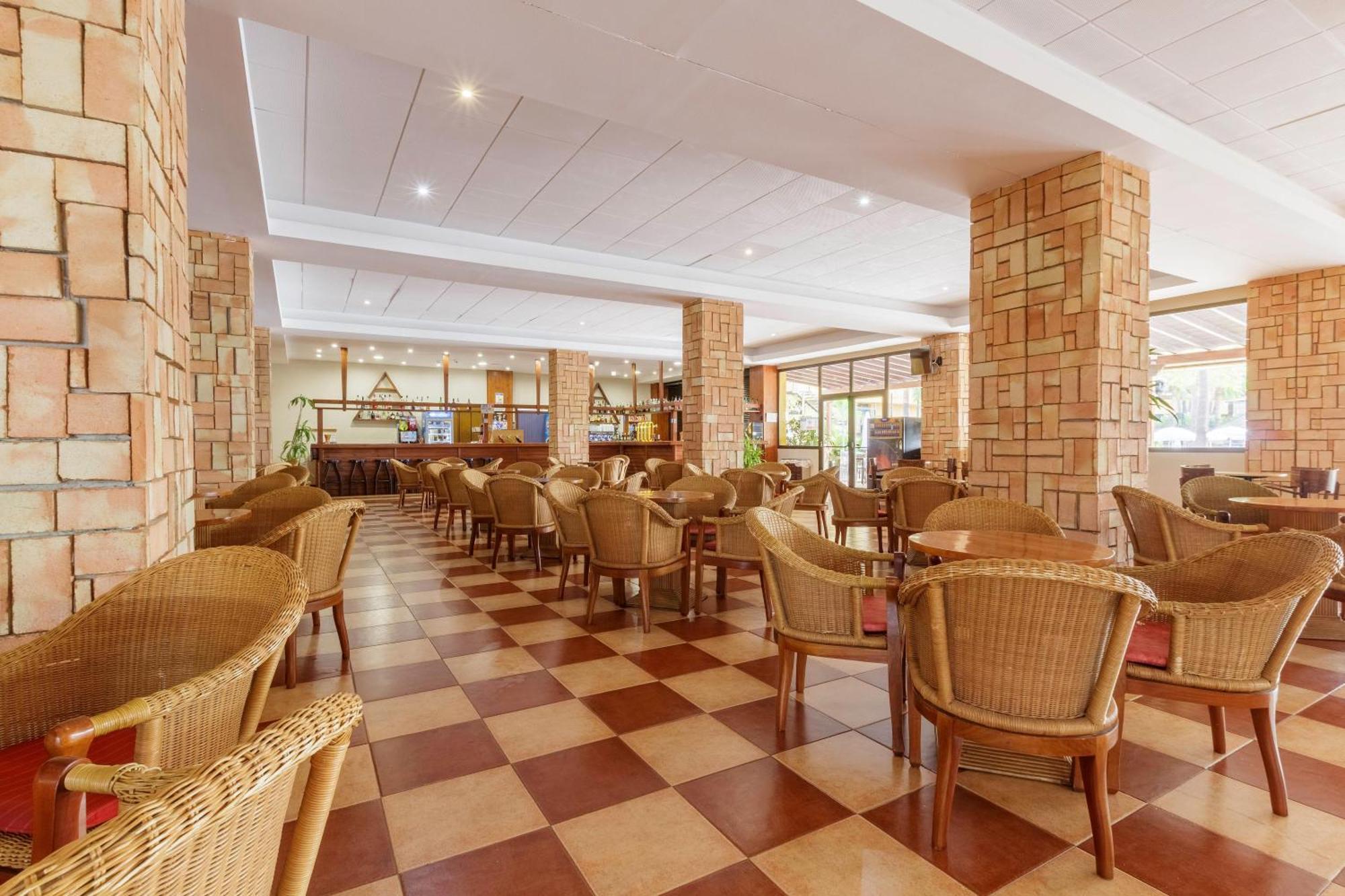 لا هيرادورا Apartamentos Best Alcazar المظهر الخارجي الصورة