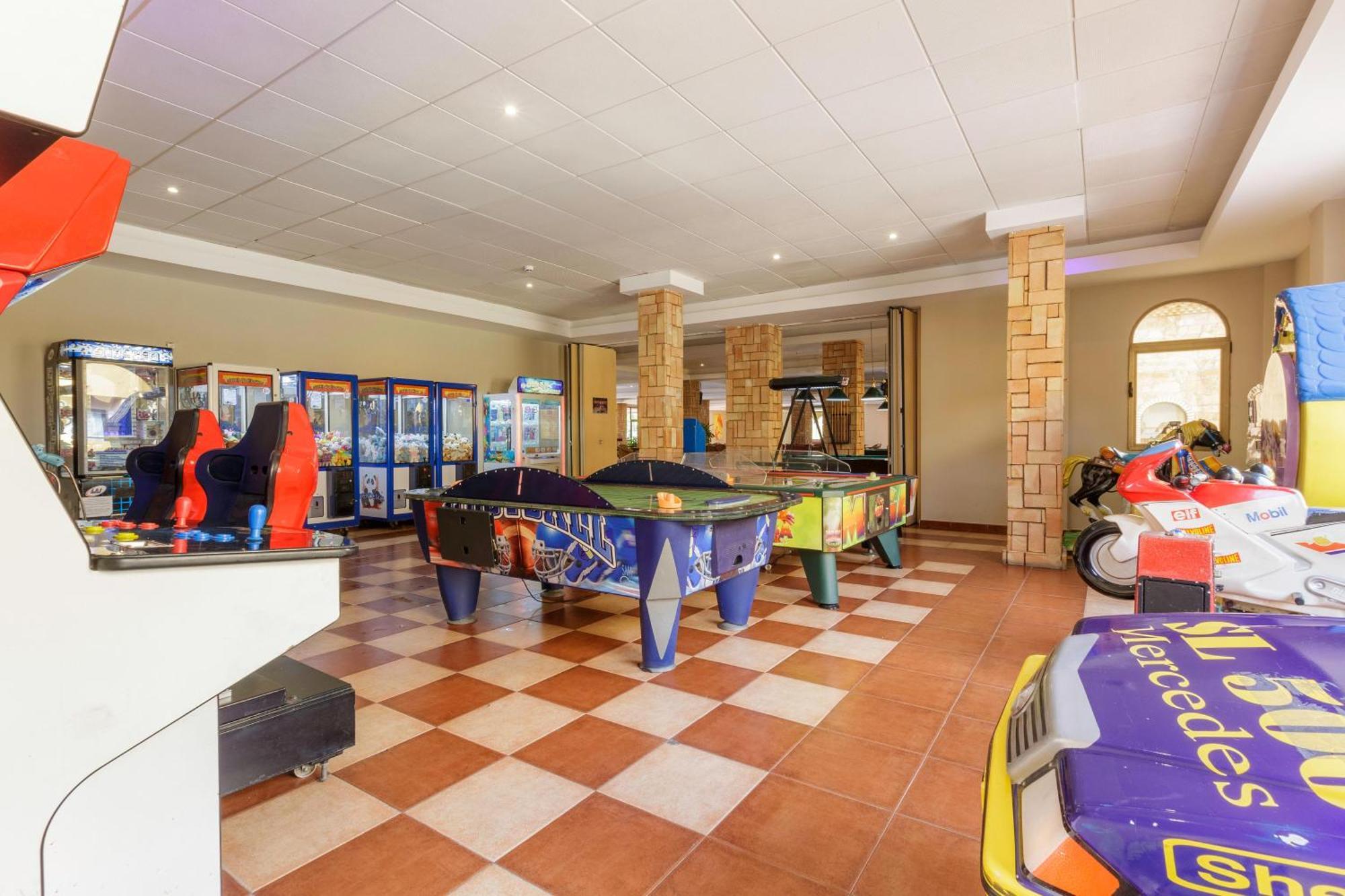 لا هيرادورا Apartamentos Best Alcazar المظهر الخارجي الصورة